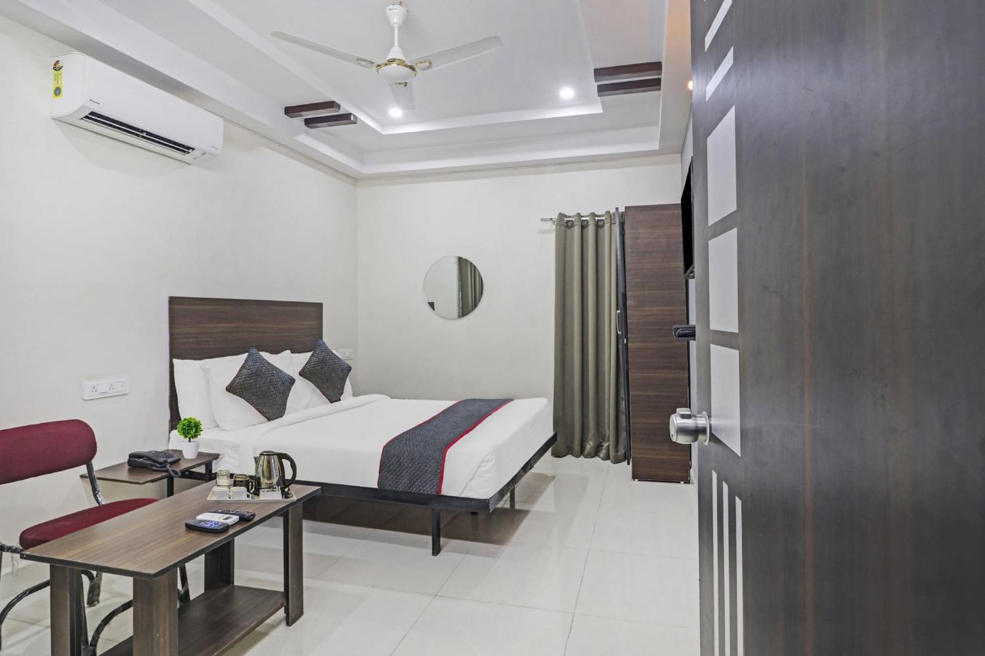 Hotel Collection O White House Near Kims Kondapur Kondapur  Esterno foto