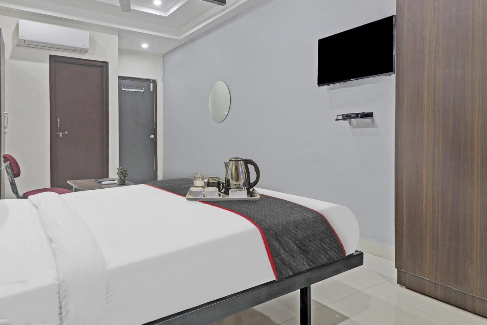 Hotel Collection O White House Near Kims Kondapur Kondapur  Esterno foto