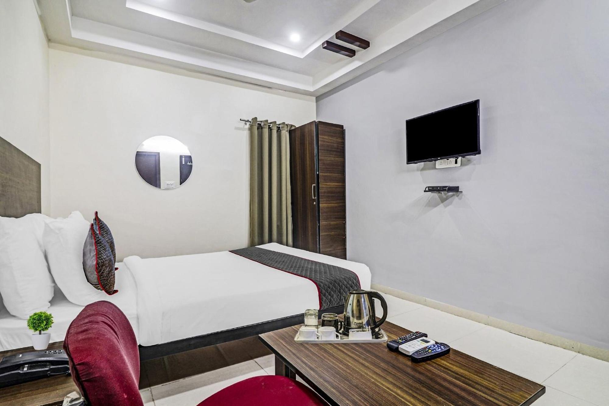 Hotel Collection O White House Near Kims Kondapur Kondapur  Esterno foto